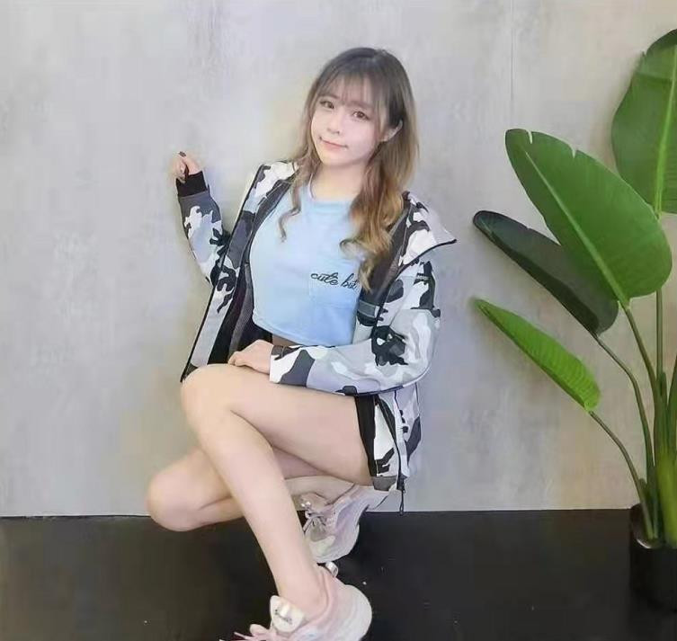 龙华小颜值佳佳